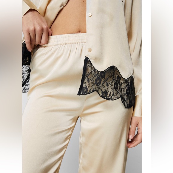 NWT NASTYGAL- Satin Contrast Lace Long Sleeve Pajama Pants Set size sm and med - Picture 3 of 4